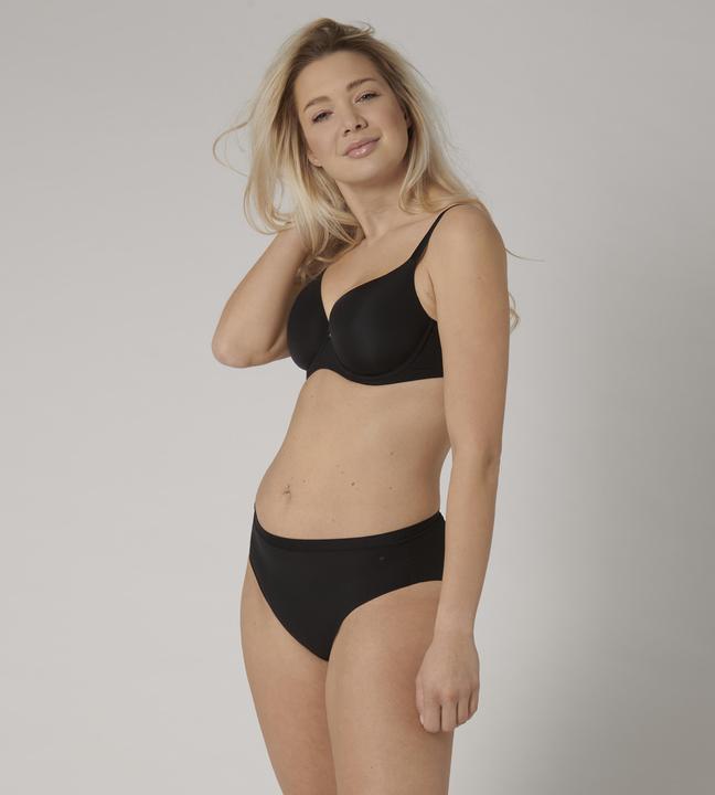 Image du produit Triumph Essentiels pour le maquillage du corps WP (70 B, Une unité par pack)