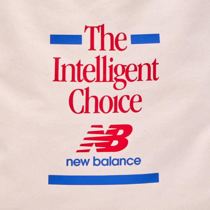 Actual product image New Balance Graphic Tote (17 l)
