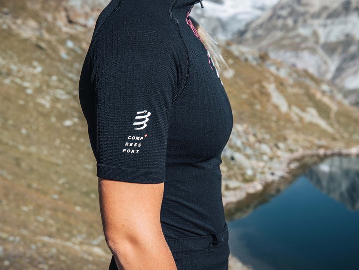 Actual product image Compressport Trail Postural SS Top Woman (M)