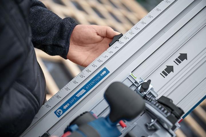 Image du produit Bosch Professional Rail de guidage FSN 740 X (argent, pour scie circulaire GX) (112.40 cm)
