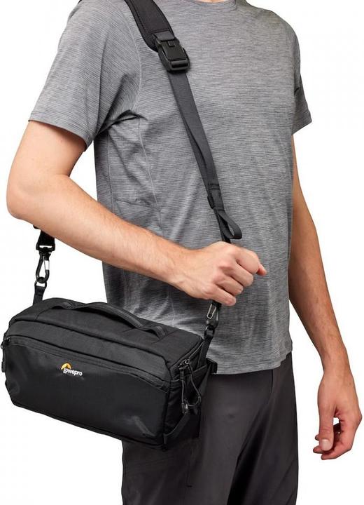 Image du produit Lowepro ProTactic Lite SLX 120 AW III (Sac à bandoulière pour appareil photo, 5 l)