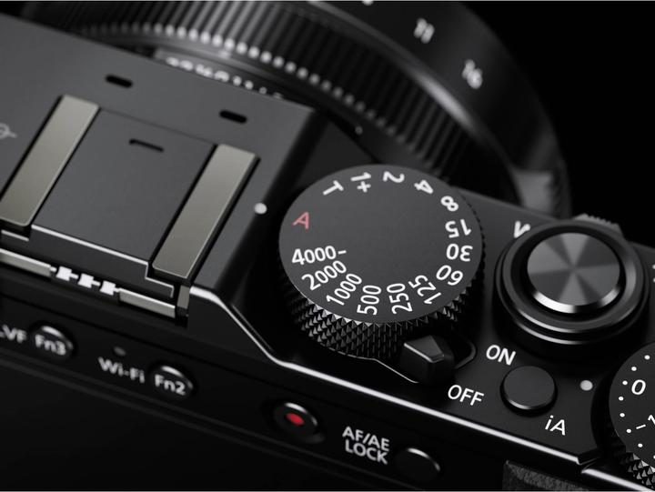 Produktbild Panasonic Lumix DMC LX100 (24 - 75 mm, 12.80 Mpx, Micro Four Thirds)