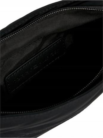 Actual product image Tommy Hilfiger The characteristic mini crossover shoulder bag (4% Polyurethane, 96% recycled polyester)