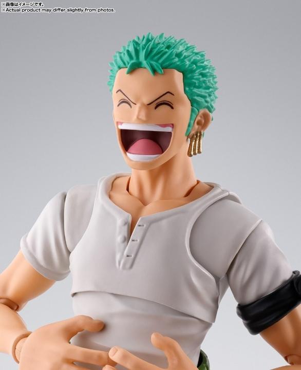 Actual product image Bandai One Piece S.H.Figuarts Roronoa Zoro Romance Dawn Version