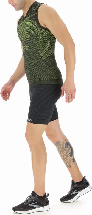 Actual product image UYN Alpha Coolboost sleeveless running shirt (S)