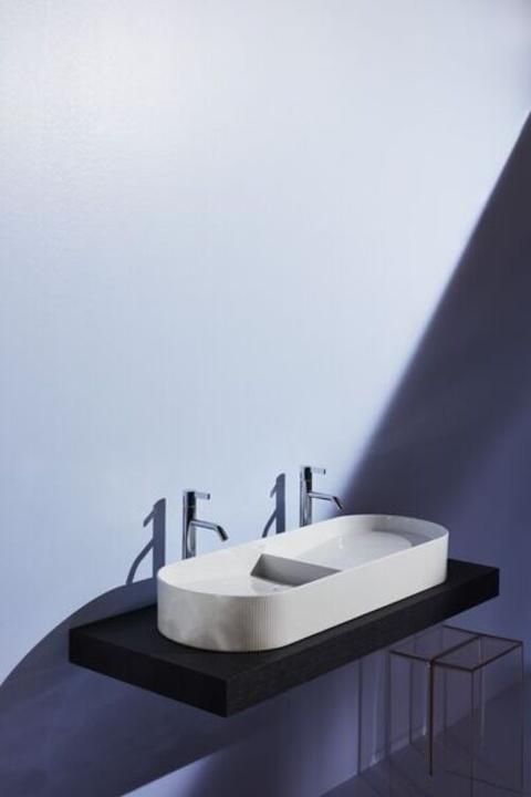 Actual product image Laufen Running Sonar double washbasin bowl with texture, without tap hole, without overflow, 1000x370mm, in (370 mm, 1000 mm)