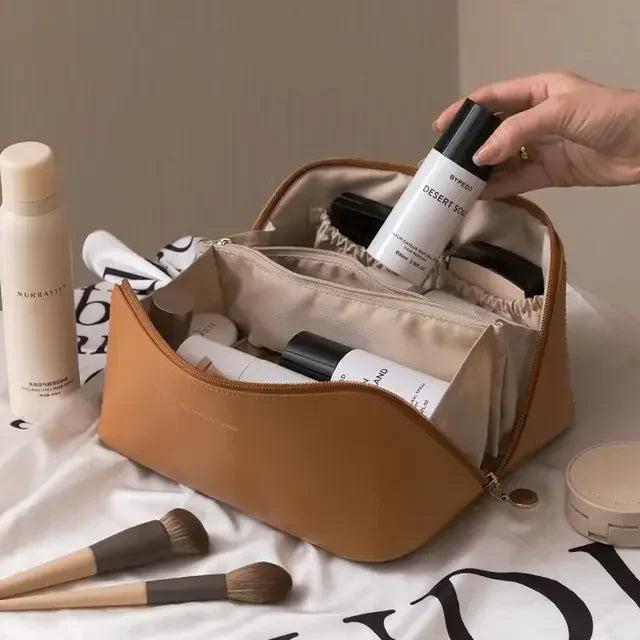 Only-Bags.Store Reise-Kosmetiktasche aus Leder (Assortiert)