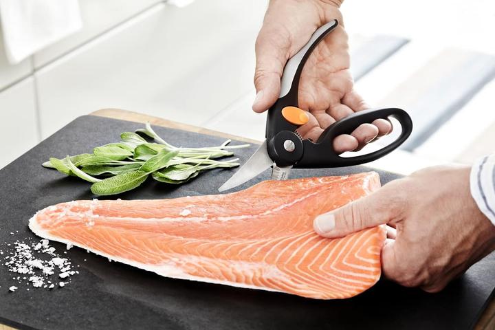 Actual product image Fiskars Fish scissors 7cm