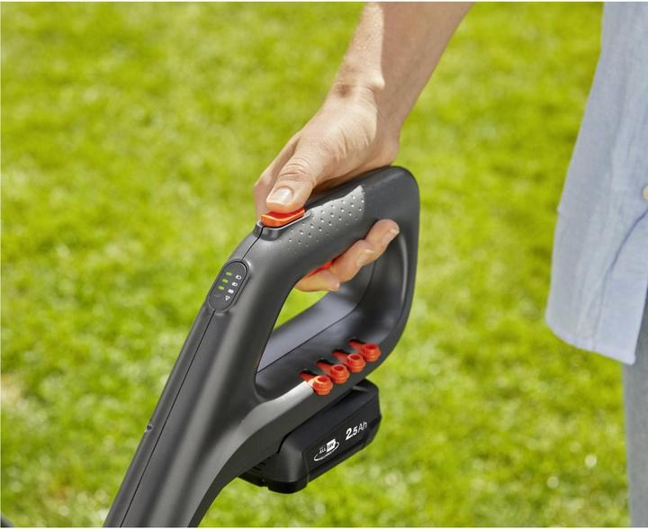 Actual product image Gardena EasyCut 23/18V P4A (Plastic knives)