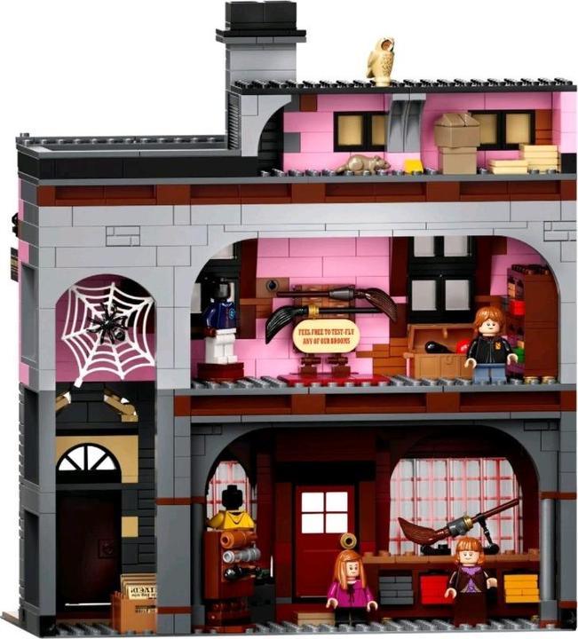 Actual product image LEGO Harry Potter Diagon Alley (75978, LEGO Harry Potter, LEGO Rare Sets)