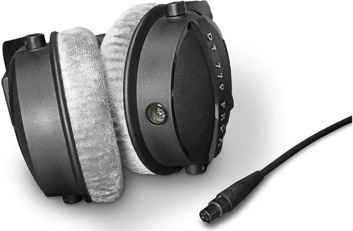 Actual product image Beyerdynamic DT 770 Pro X Limited Edition (No noise cancelling, Cable)