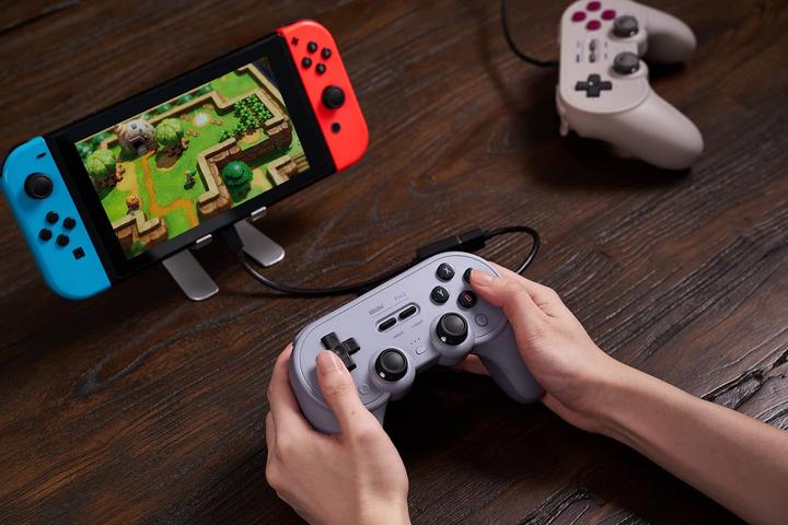 Image du produit 8bitdo Pro 2 (Windows, Android, Switch)