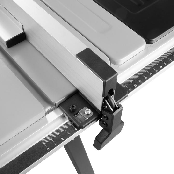 Actual product image Stahlwerk TKS-1800 ST circular table saw with 1,800 watts and 5,000 rpm