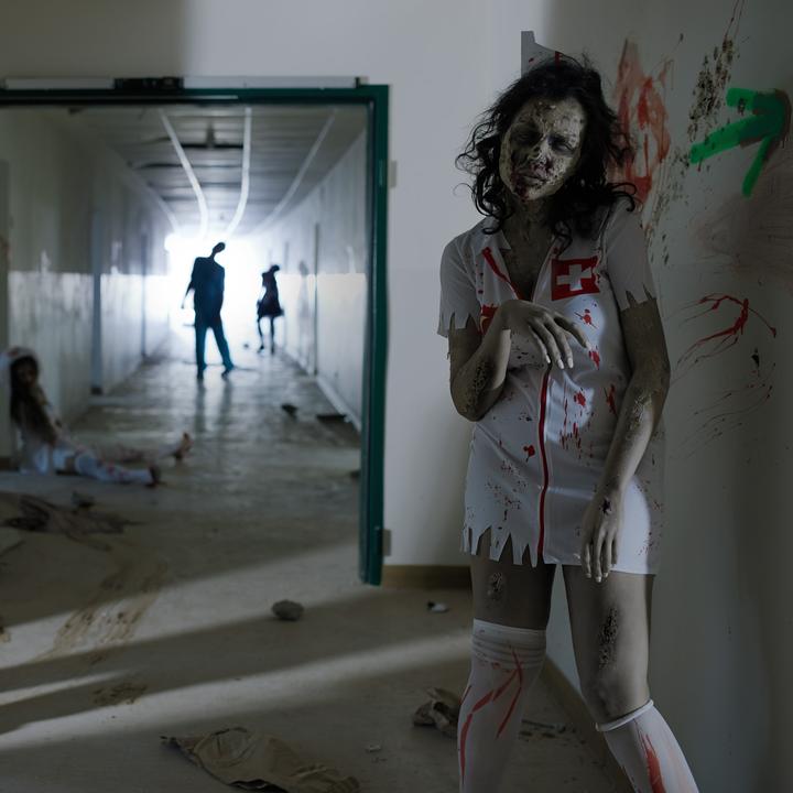 Produktbild tectake Frauenkostüm sexy Zombie Krankenschwester (M)