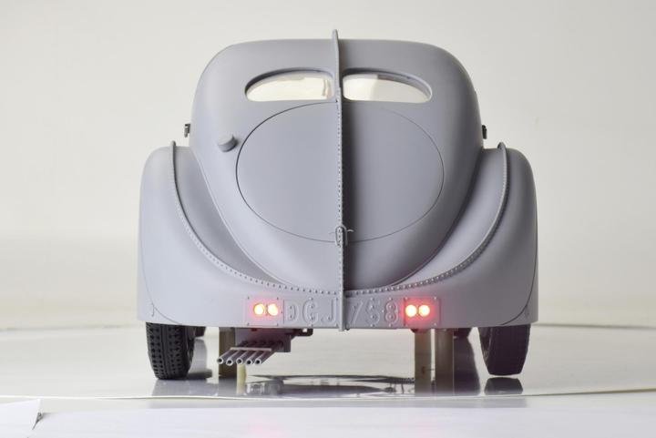 Produktbild 1:8 IXO Bugatti 57 SC