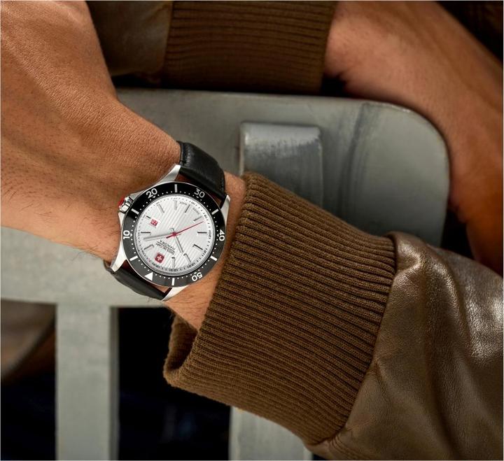 Actual product image Swiss Military Flagship X (Analogue wristwatch, 42 mm)