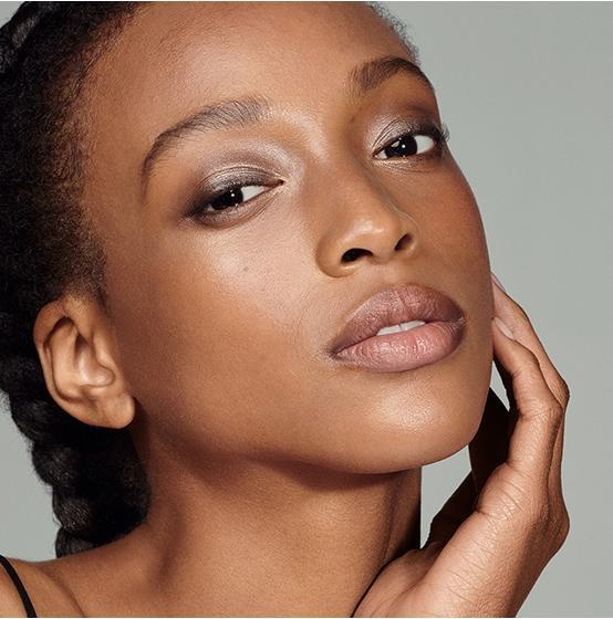 Immagine prodotto Estée Lauder Futurist Hydra Rescue (No. 5W1 - Bronzo)
