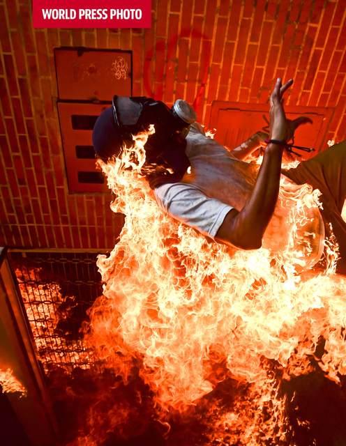 Actual product image World Press Photo 2018 (German, 2018)