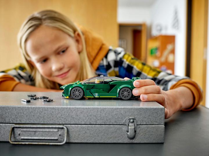 Produktbild LEGO Lotus Evija (76907, LEGO Speed Champions)