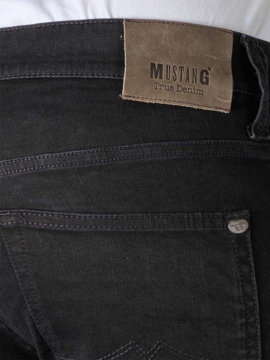 Actual product image Mustang Oregon Tapered Jeans black black (W33/L36)
