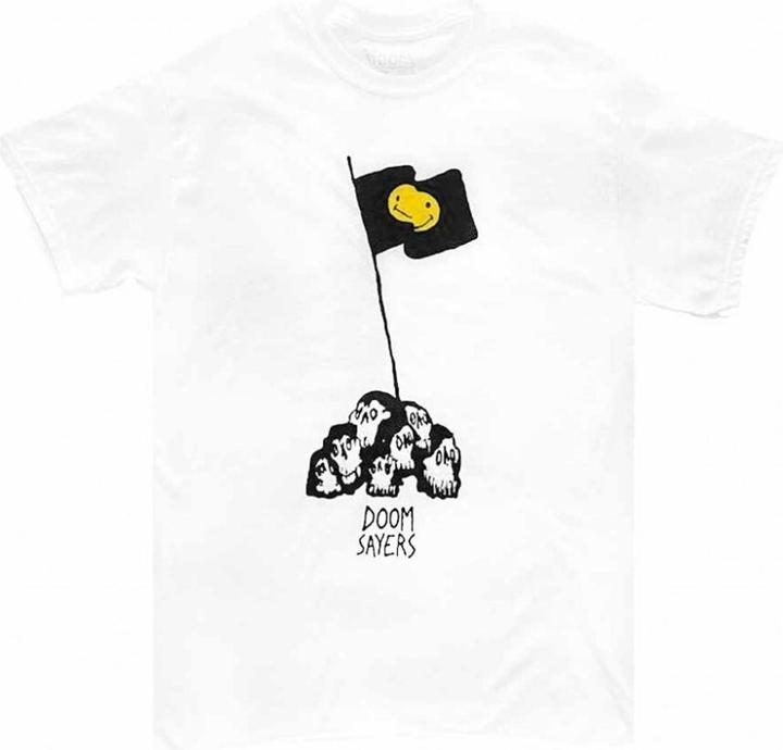 Actual product image Doomsayers Skull Flag T-Shirt (S)