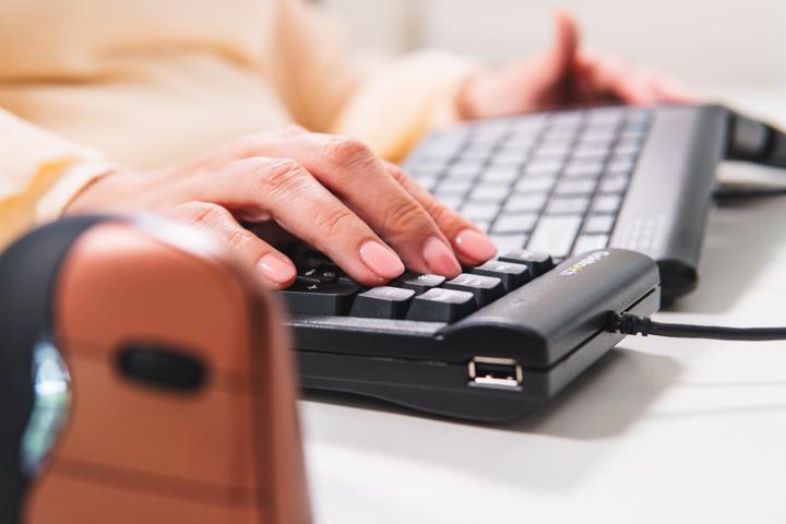 Image du produit Evoluent Clavier Goldtouch USB numérique (DE, Filaire)