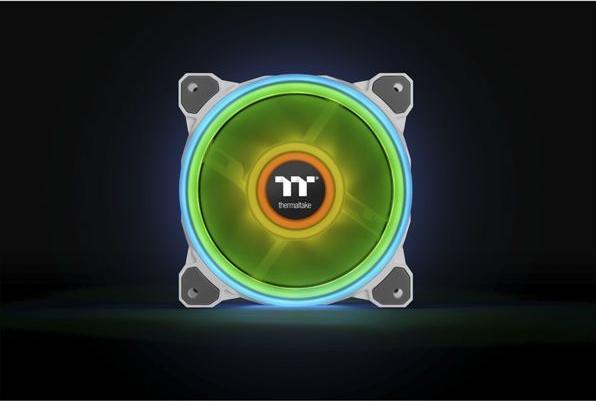 Image du produit Thermaltake Riing Quad 12 RGB White Edition (120 mm, 3 x)