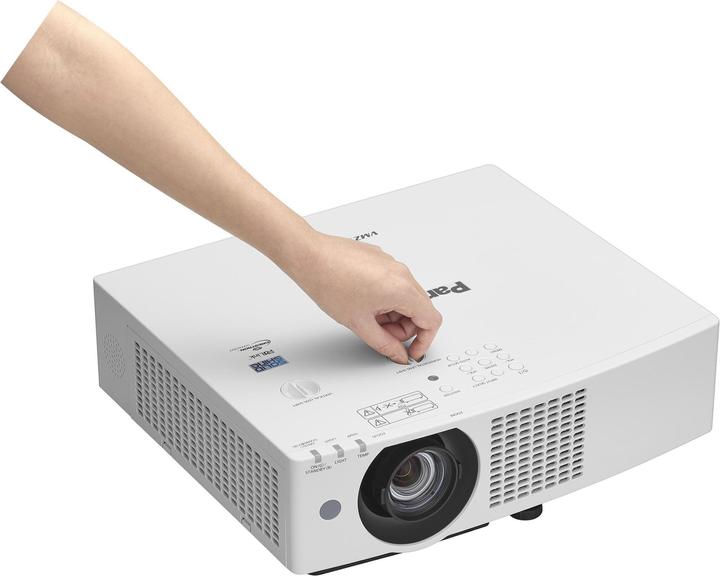 Produktbild Panasonic PT-VMZ50EJ (WUXGA, 5000 lm, 1.09 - 1.77:1)