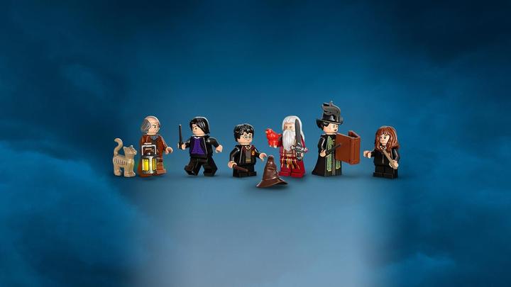 Actual product image LEGO Hogwarts: Dumbledore's office (76402, LEGO Harry Potter)