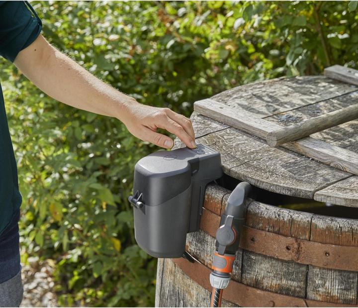 Produktbild Gardena Akku-Regenfasspumpe (Regenfasspumpe)