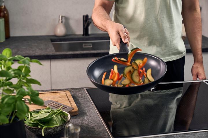 Actual product image Zwilling - Madura Plus Ceramic Fry Pan - Sort - 28 cm (28 cm, Frying pan, Ceramic)
