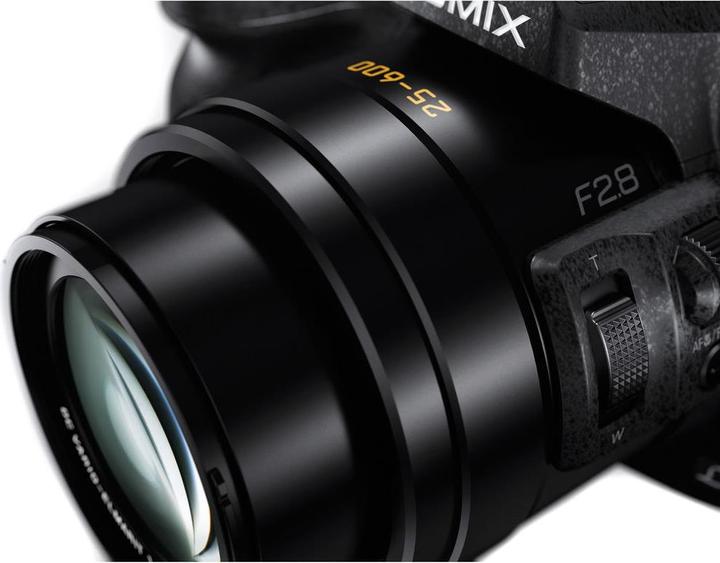 Image du produit Panasonic Lumix FZ300 (25 - 600 mm, 12.10 Mpx, 1/2,3'')