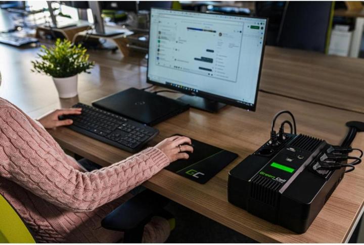 Actual product image GreenCell AiO 800VA LCD - Line interactive - 800 VA - 480 W - 220 V - 240 V - 50/60 Hz (800 VA, 480 W, Line-interactive UPS)