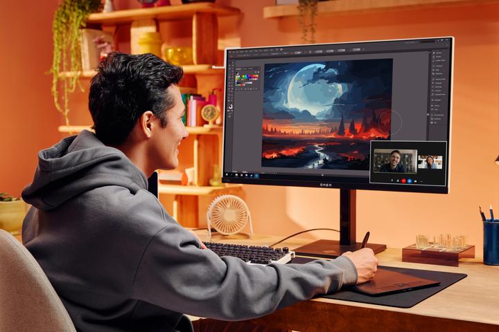 Produktbild HP OMEN Transcend 31,5 Zoll UHD 240 Hz OLED Gaming-Monitor – OMEN Transcend 32 (3840 x 2160 Pixel, 31.50")