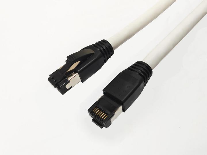 Produktbild MicroConnect CAT8.1 S/FTP 10m White LSZH (S/FTP, CAT8.1, 10 m)