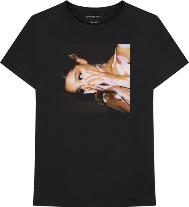 Ariana Grande Side Photo