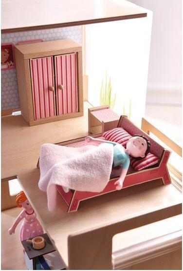 Image du produit Haba Little Friends - Meubles de maison de poupées Chambre à coucher pour adultes