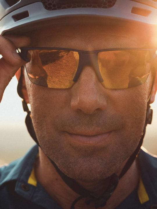 Produktbild Julbo Outline Spectron 3 Sportbrille (Red, Black, Orange, Red)