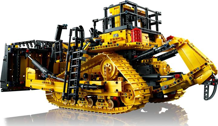Actual product image LEGO Cat D11 Bulldozer (42131, LEGO Technic)