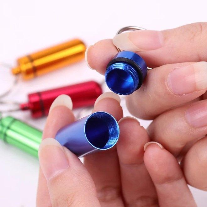 Immagine prodotto MU Classic Portachiavi con dispensatore di farmaci