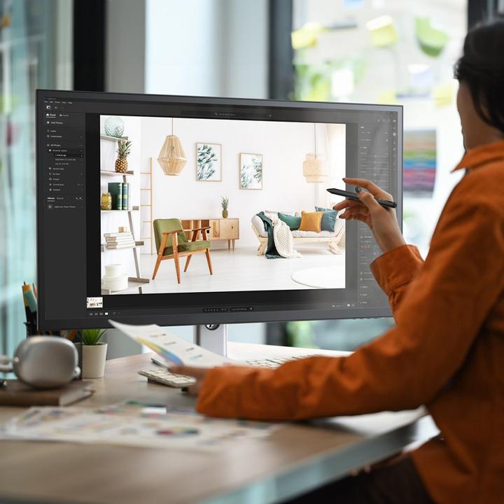 Actual product image Alogic Clarity Max 32 inch 4K Touch with Web Cam (3840 x 2160 Pixels, 32")
