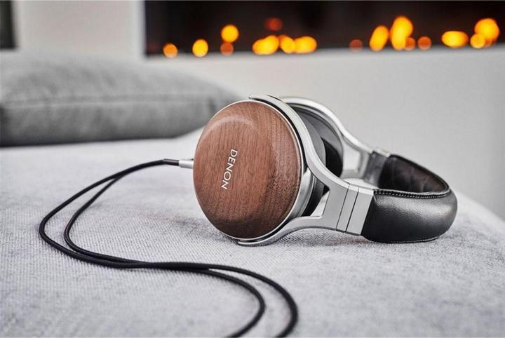 Actual product image Denon Ah-D7200 (No noise cancelling, Cable)