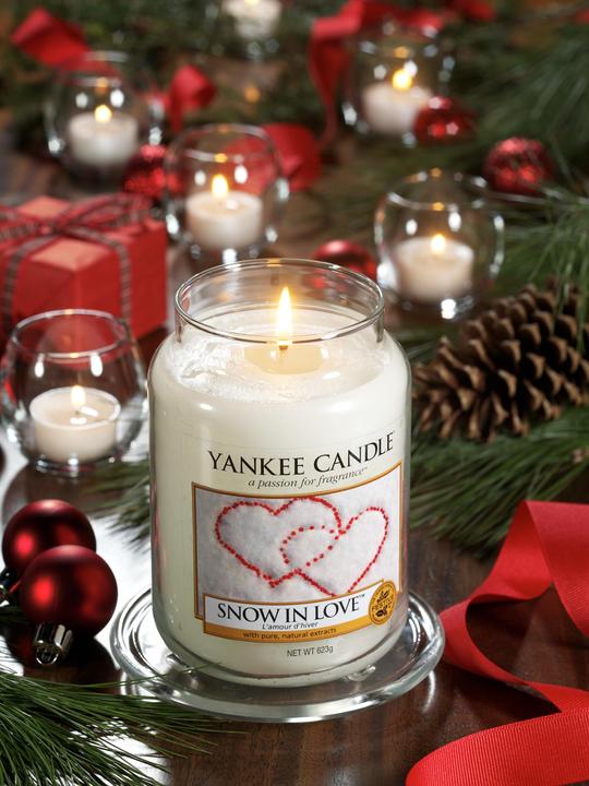 Image du produit Yankee Candle Snow in Love (411 g)