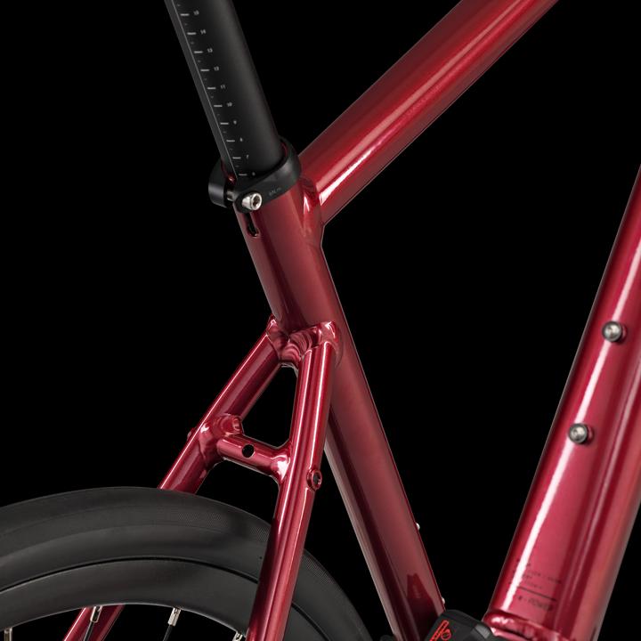 Actual product image Van rysel E-bike road bike E-EDR - E-EDR AF Shimano 105 Di2 2×12S red