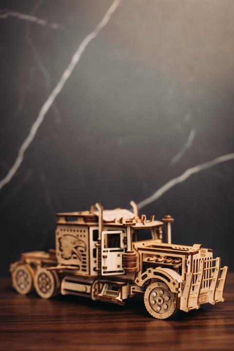 Immagine prodotto Wood Trick Camion - autoarticolato - kit di costruzione in legno 3D