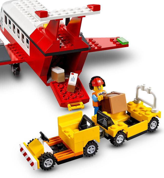 Actual product image LEGO Airport (60261, LEGO City)