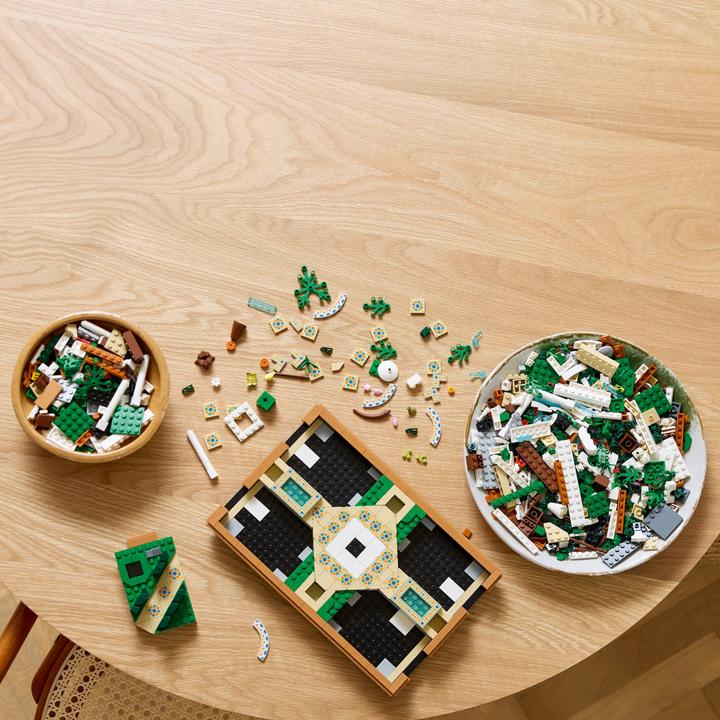 Produktbild LEGO Springbrunnen Garten (10359, LEGO Icons)