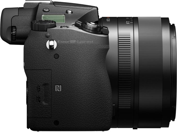 Produktbild Sony Cyber-Shot DSC RX10 Mark II (24 - 200 mm, 20.20 Mpx, 1")