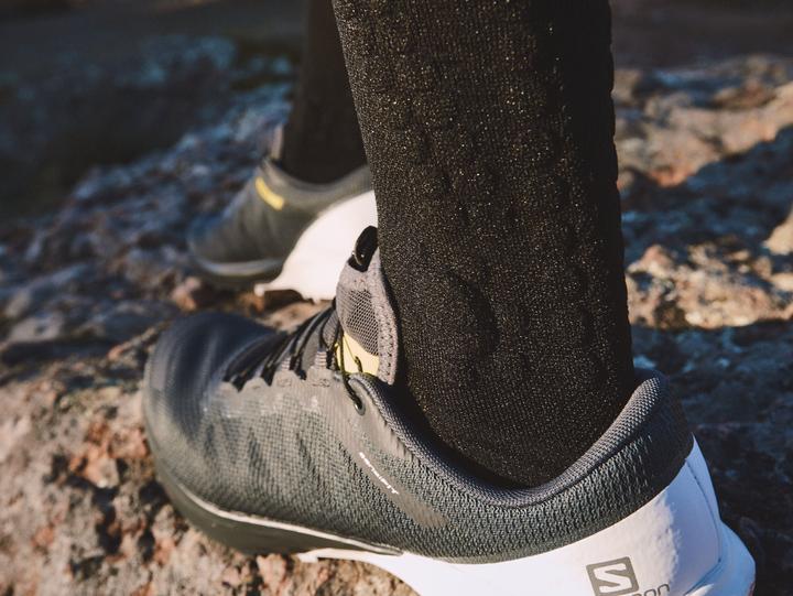Actual product image Compressport Pro Racing Socks v4.0 Trail (39 - 41)