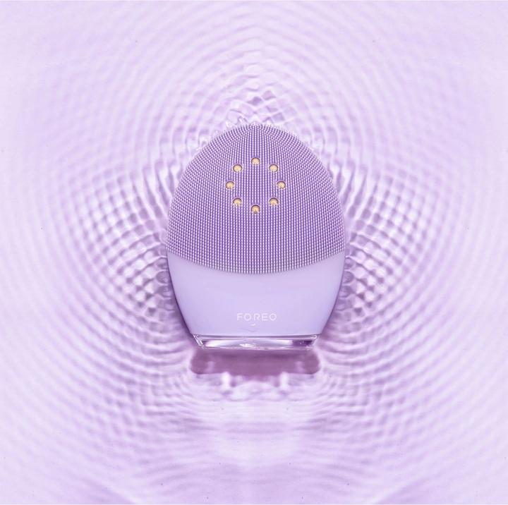 Actual product image Foreo LUNA™ 3 plus thermal cleansing and tightening device for sensitive skin